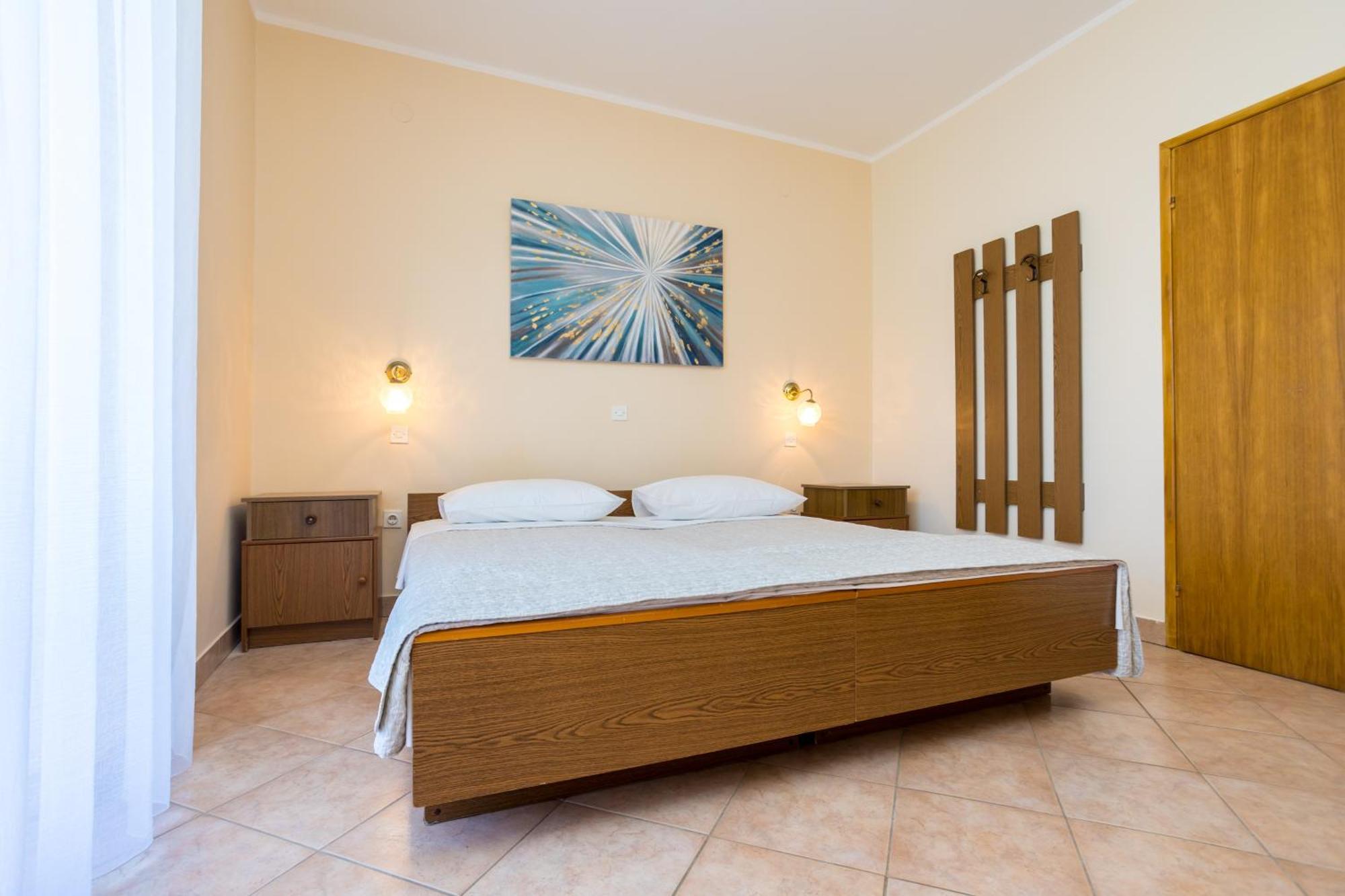 Apartments And Rooms Kod Keti Malinska Bagian luar foto