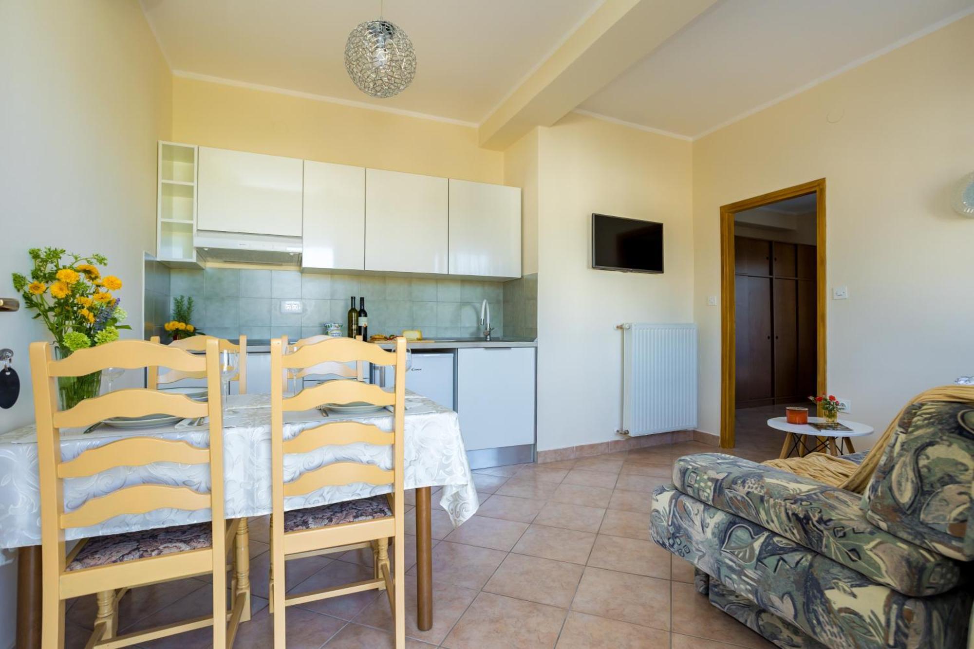 Apartments And Rooms Kod Keti Malinska Bagian luar foto