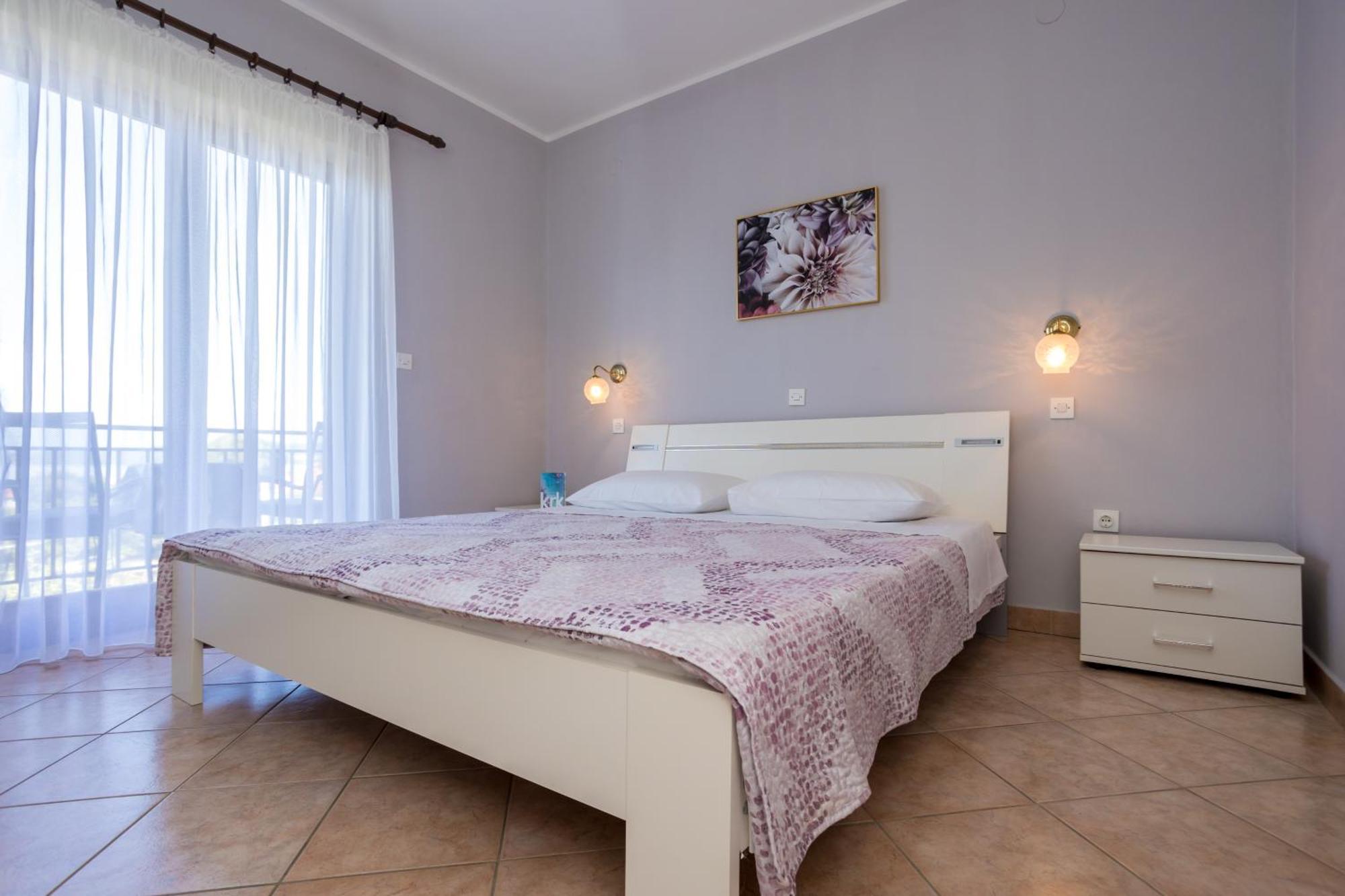 Apartments And Rooms Kod Keti Malinska Bagian luar foto